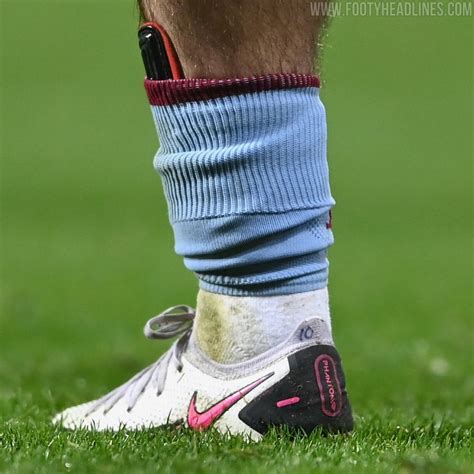 jack grealish socks low.